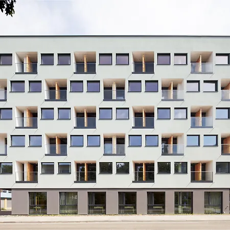 The Flag Szálloda 3*