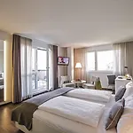 Hotel The Flag